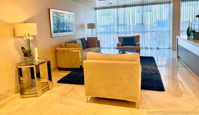 Building Photo - 3850 Galt Ocean Dr
