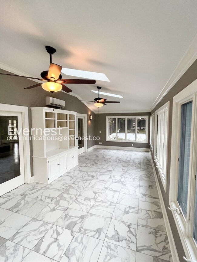 Building Photo - 109 Mayfair Rd