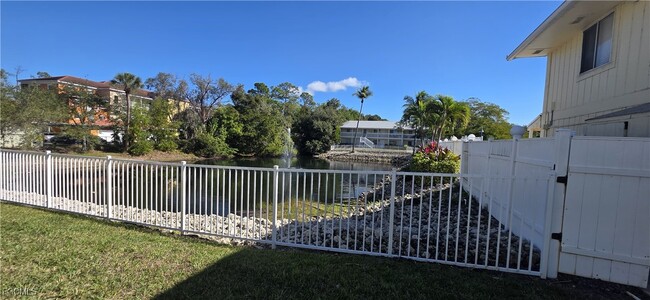 Building Photo - 4617 Bayshore Dr