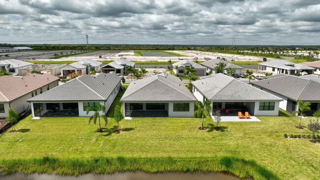 Building Photo - 12347 SW Compass Pt Dr