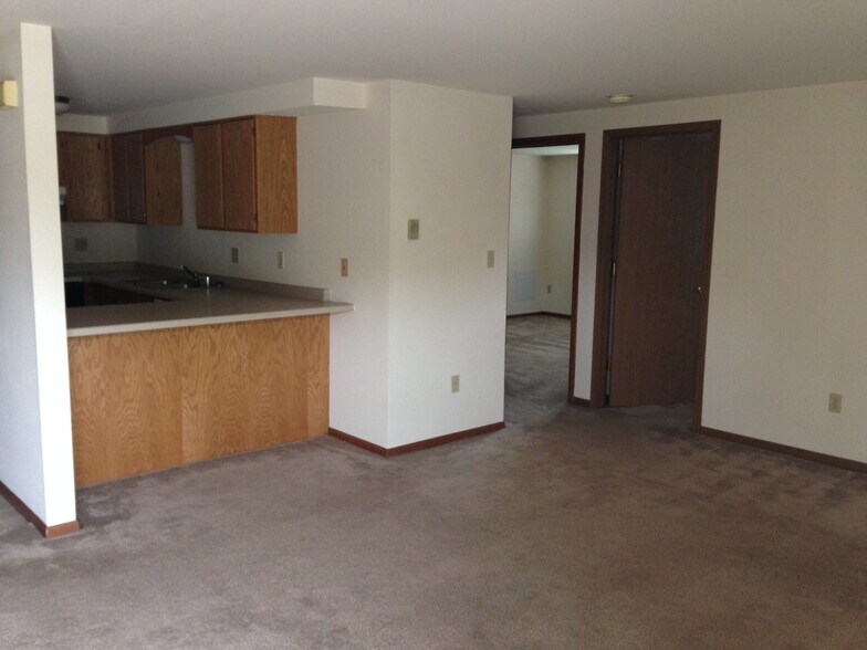 breakfast nook - 10700 W Grange Ave