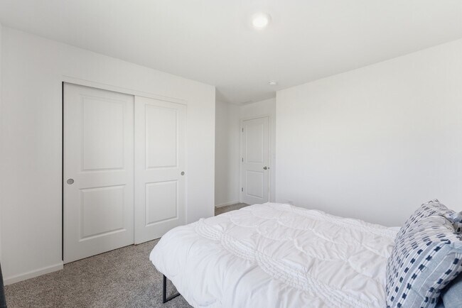 Building Photo - 25424 W Cerena Cir