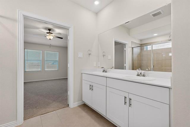 Building Photo - 504 Tidal Dr