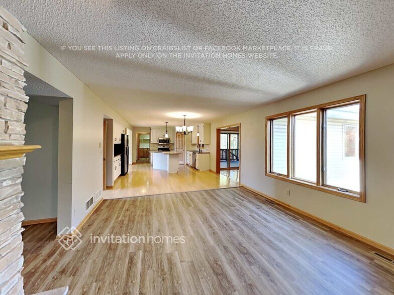 Building Photo - 10410 Stony Creek Dr