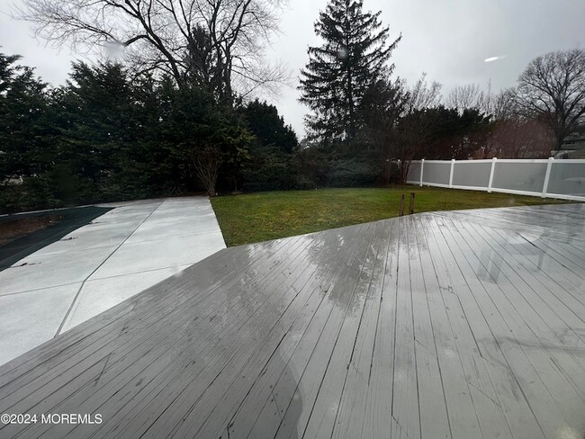 Building Photo - 85 Locust Ave