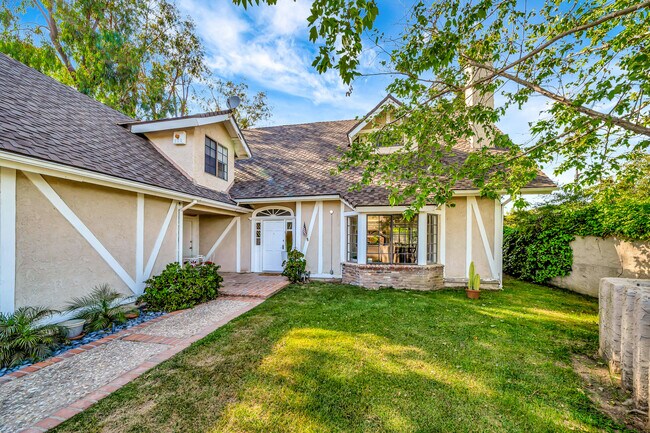 Building Photo - 30428 Penrod Dr