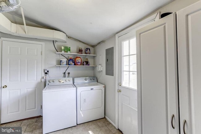 Building Photo - 4311 Pergate Ln