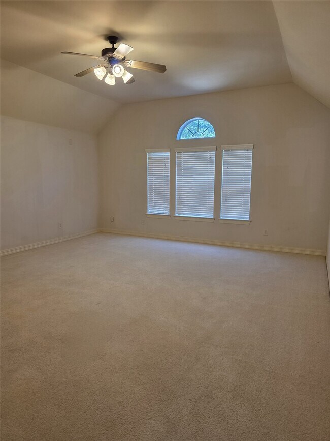 Building Photo - 7006 Paxton Ct