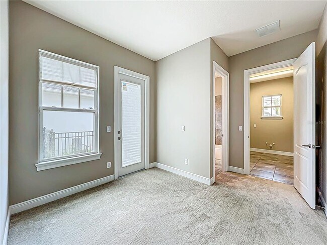 Building Photo - 9421 Dugard Ct