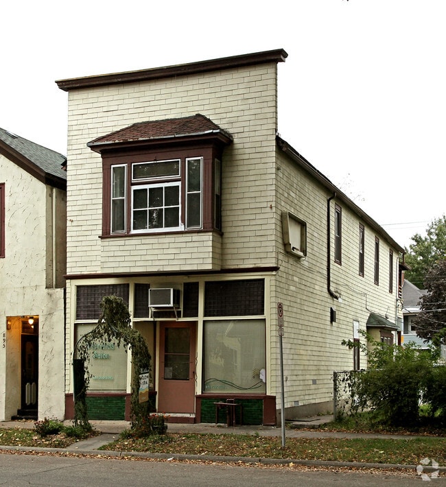 Primary Photo - 893-895 Randolph Ave