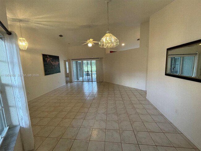 Building Photo - 2710 Augusta Dr