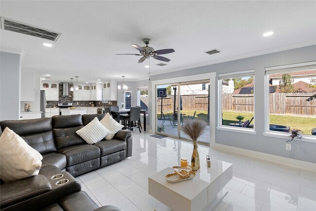 Building Photo - 405 Mystic Trail Loop