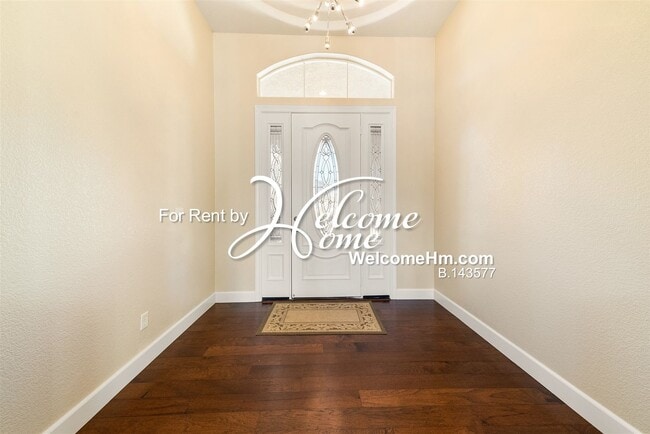 Building Photo - 15020 Redmond Lp