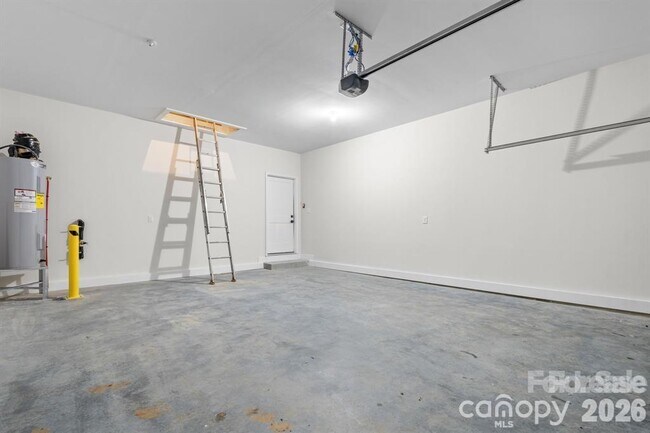 Building Photo - 548 Car Farm Rd