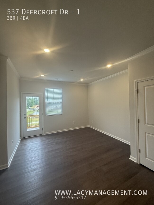 Building Photo - 537 Deercroft Dr