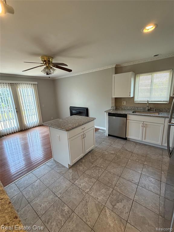 Building Photo - 28813 Armanda Dr