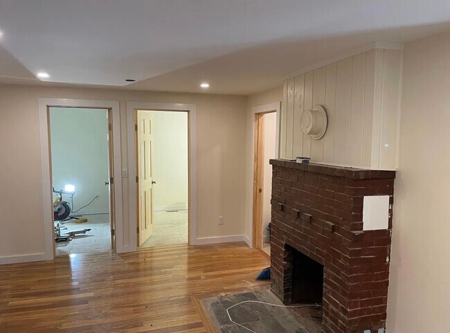 Building Photo - College Hill Apartments, LLC