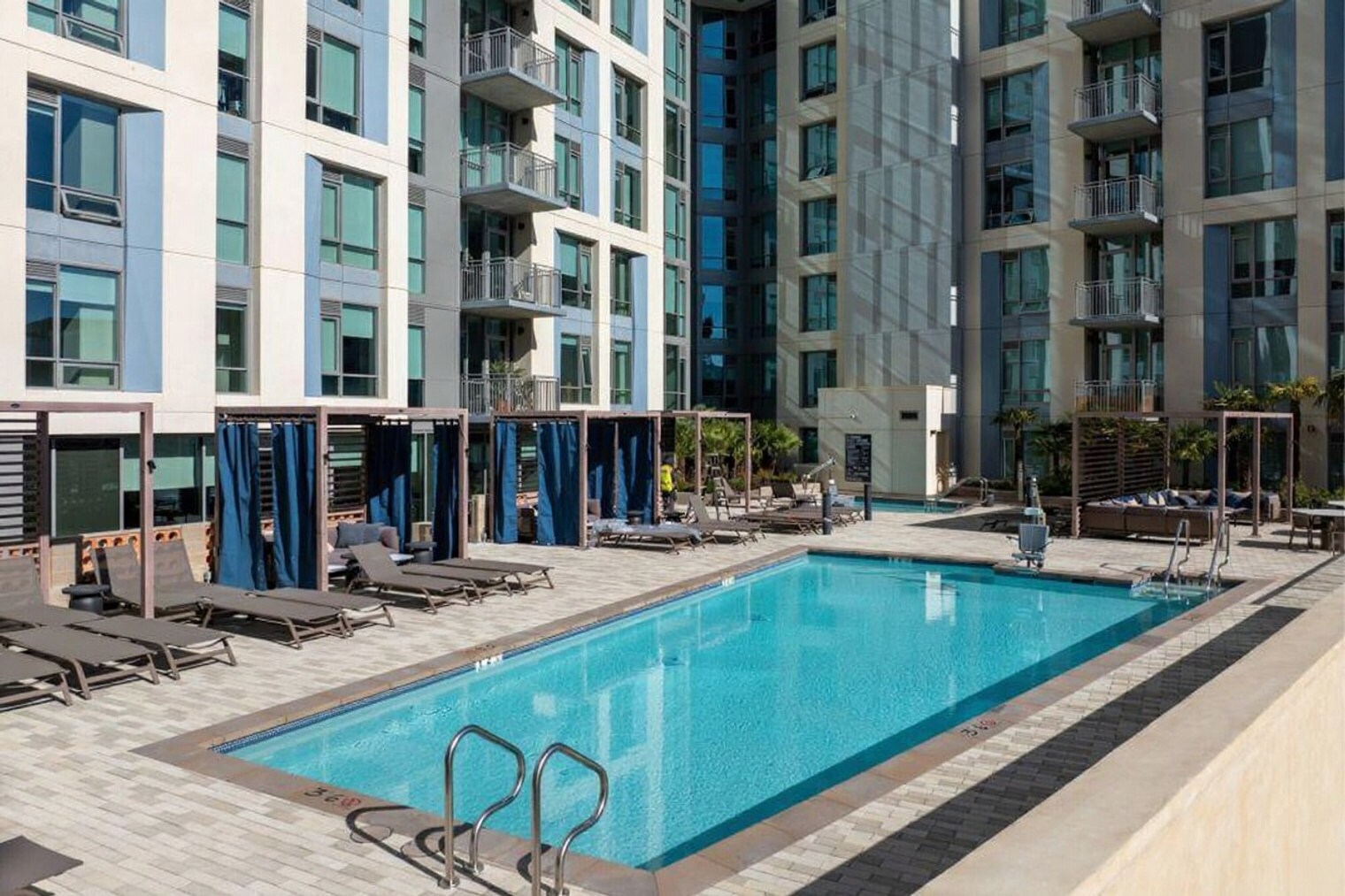 Building Photo - 240 S Taaffe St