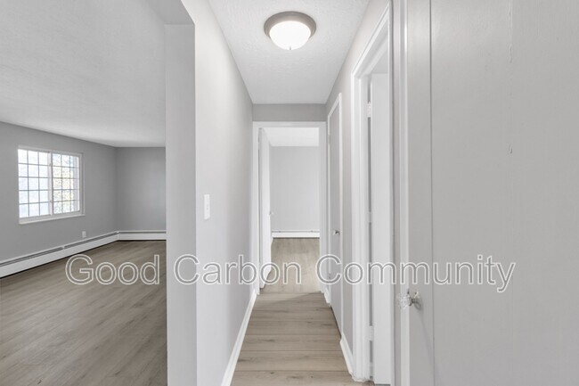 Building Photo - 321 Beattie Ave