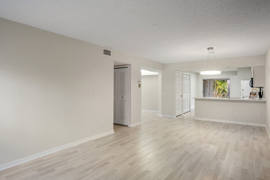 Building Photo - 3930 Leeward Passage Ct