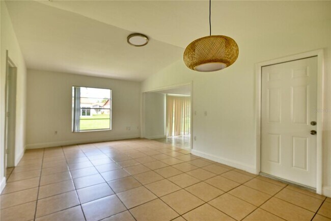 Building Photo - 1156 Alicante Ave