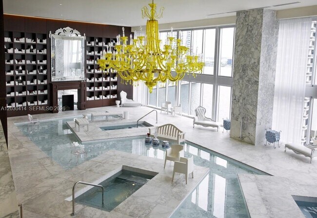 Building Photo - 465 Brickell Ave