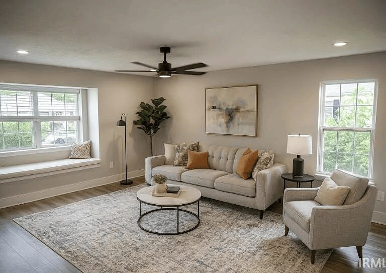 Building Photo - 916 E Dixon St