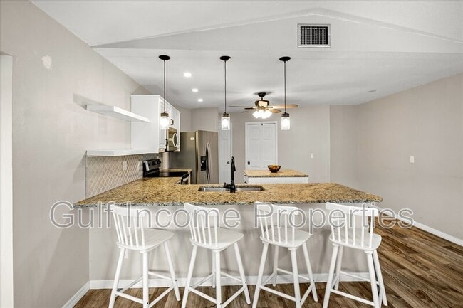 Building Photo - 8307 12th Ave Dr NW