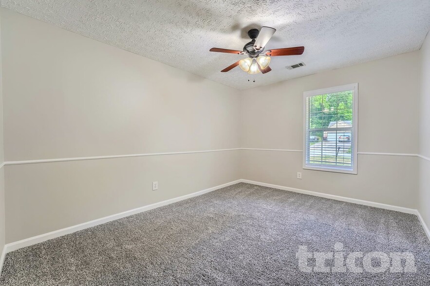 Building Photo - 4031 Daylily Way