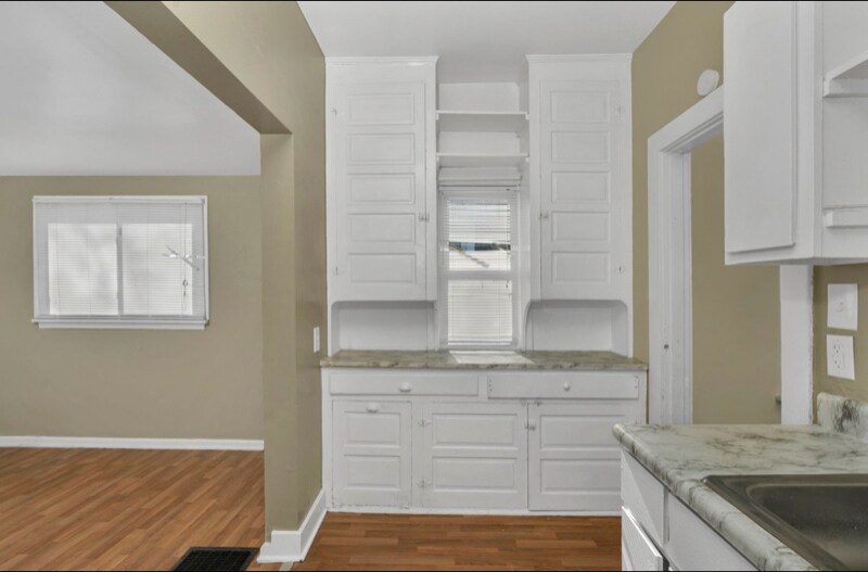 Building Photo - 170 Alton Ave