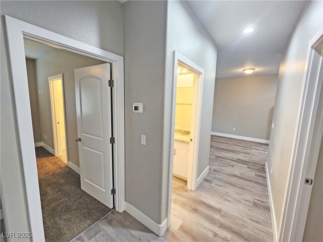 Building Photo - 1111 Sixshooter Ave