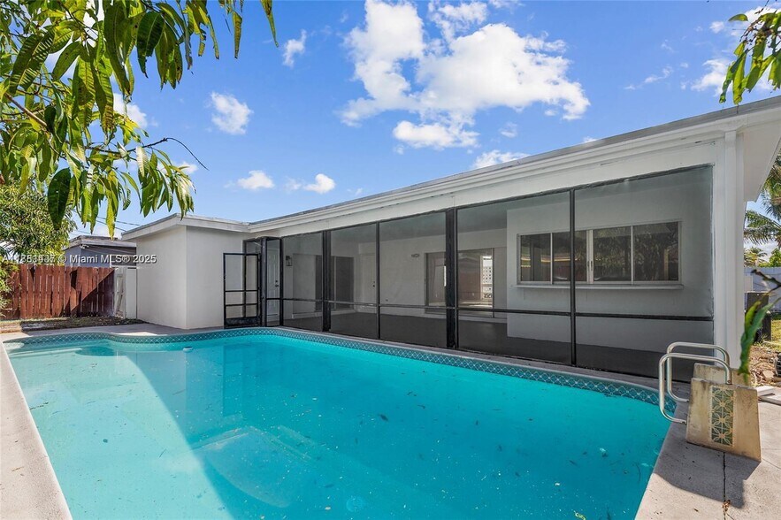 Building Photo - 7773 Coral Blvd