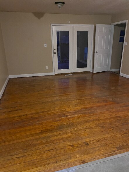Building Photo - 3336 Hilham Rd