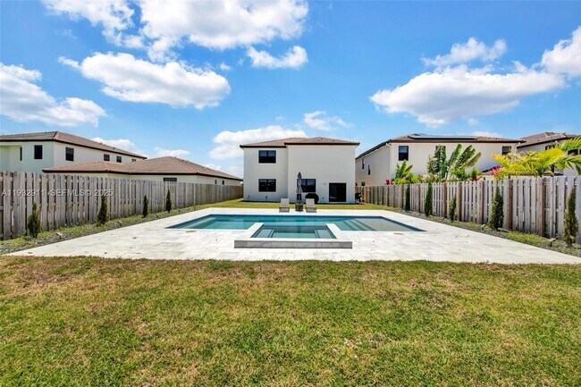 Building Photo - 10333 SW 232nd St