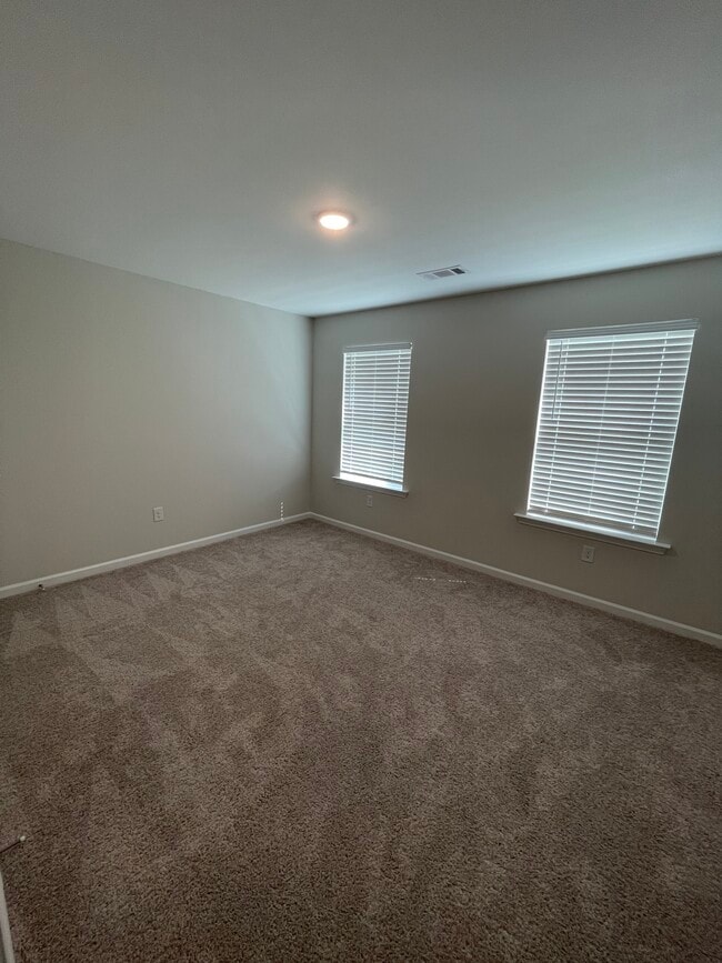 Building Photo - 648 Ridgeland Rd