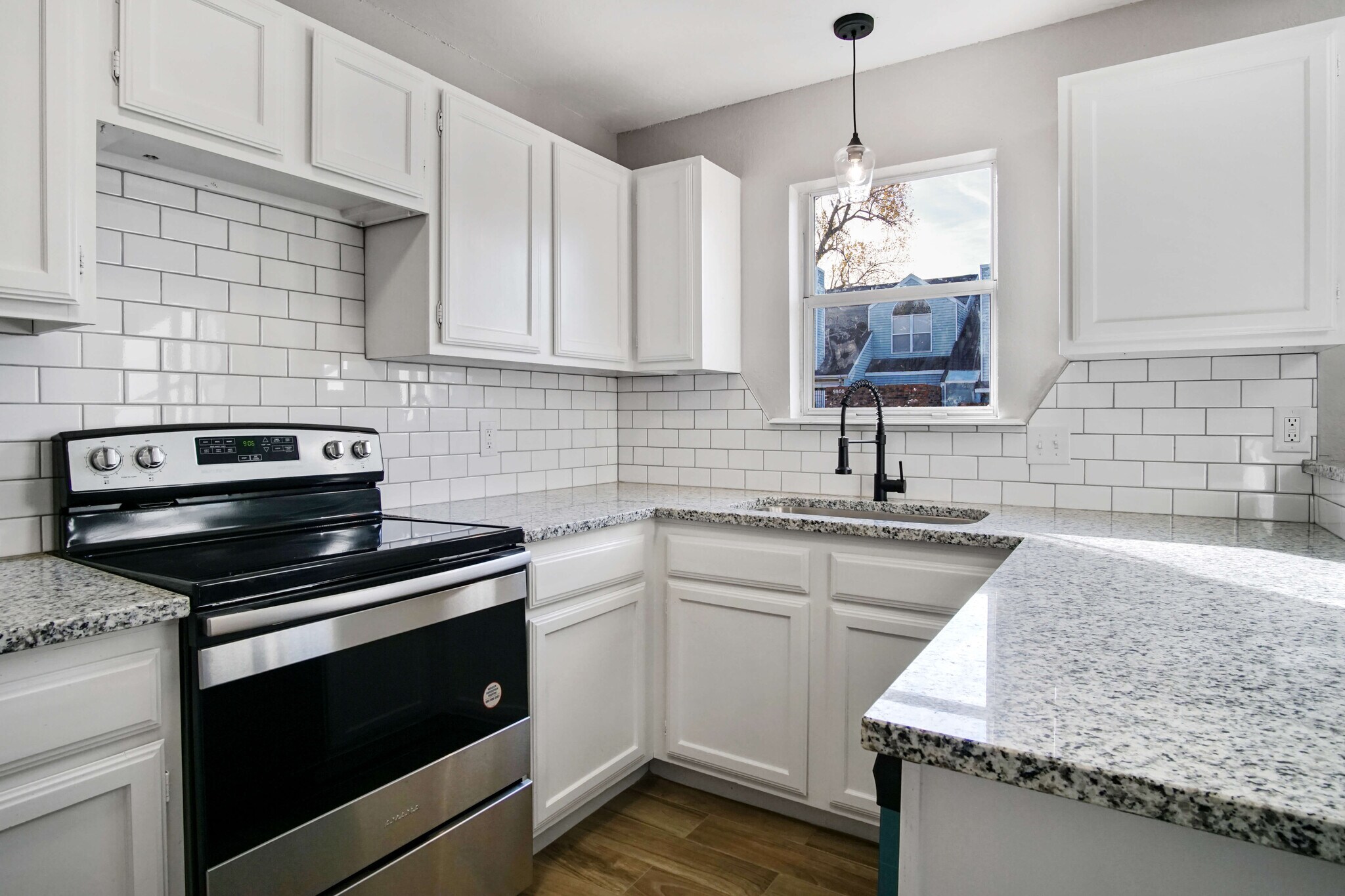 Building Photo - 1318 Catalpa Ln