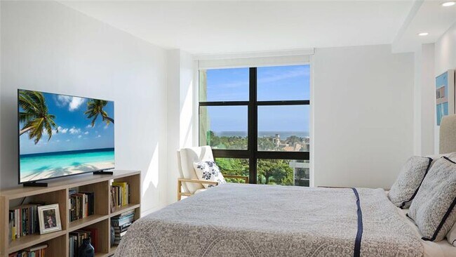 Building Photo - 3031 N Ocean Blvd