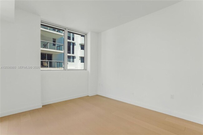 Building Photo - 9221 E Bay Harbor Dr