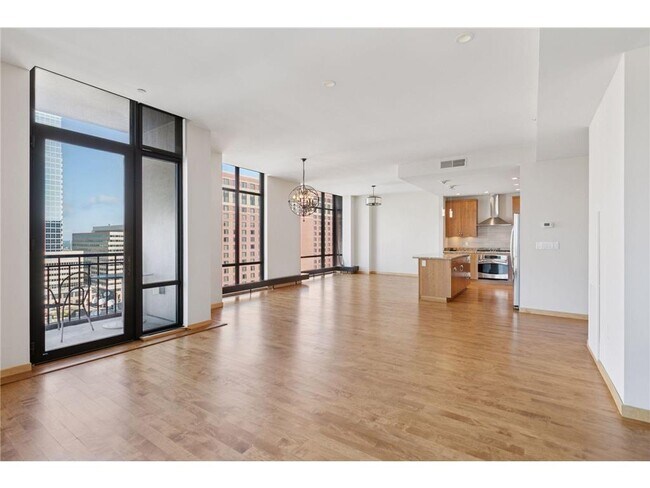 Building Photo - 201 S 11th St