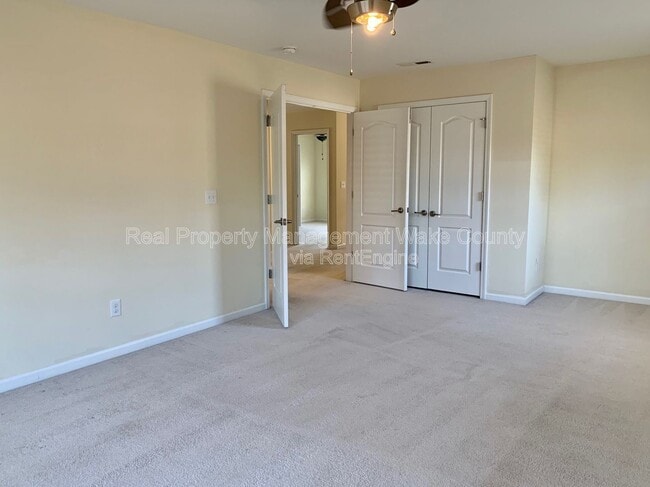 Building Photo - 512 Sandy Whispers Pl