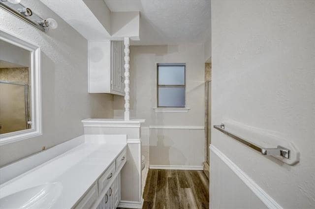 Building Photo - 2600 Plateau Dr