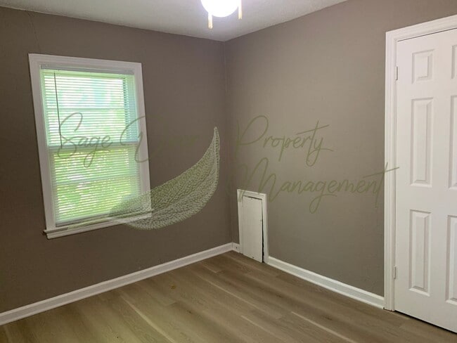 Building Photo - DESIRABLE RAYTOWN LOCATION!!!
