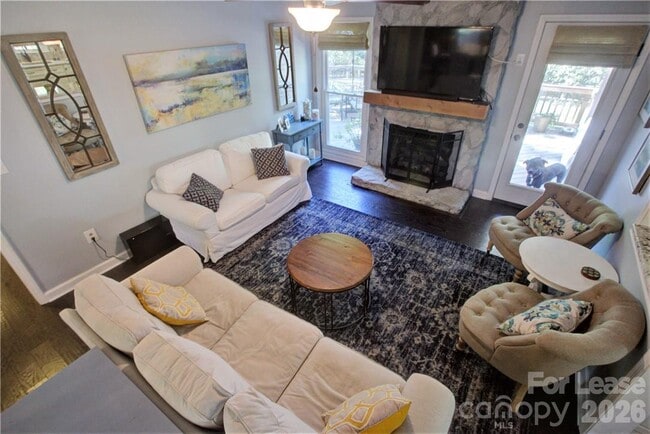 Building Photo - 3806 Bridgewood Ln