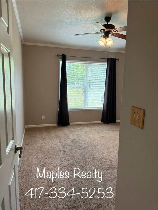 Building Photo - 3 Bedroom, 2 Bath Home for RENT in Branson, MO
