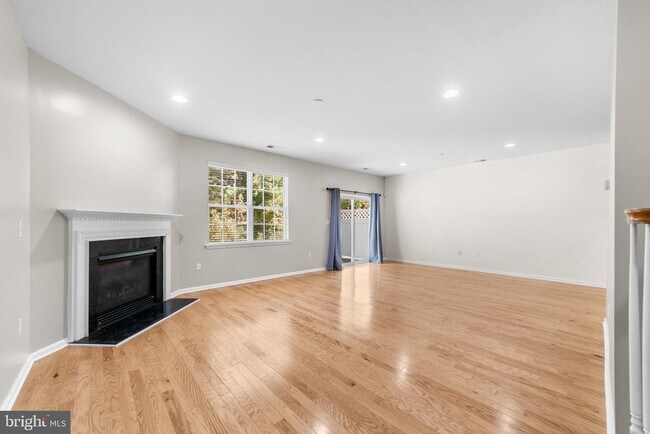 Building Photo - 133 Newman Ct