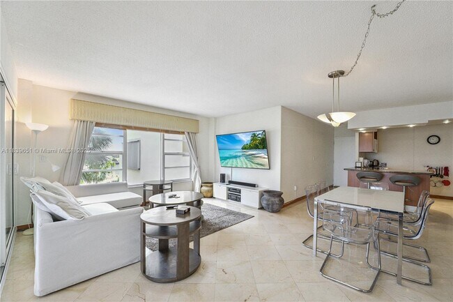 Building Photo - 11111 Biscayne Blvd