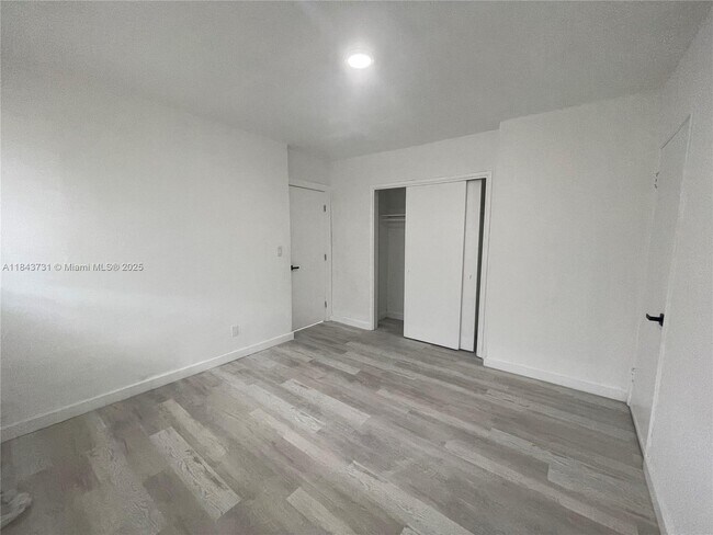 Building Photo - 316 Surfside Blvd