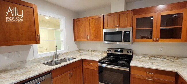 Building Photo - 290 Windfield Cir