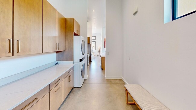 Building Photo - 2183 S Salida Del Sol