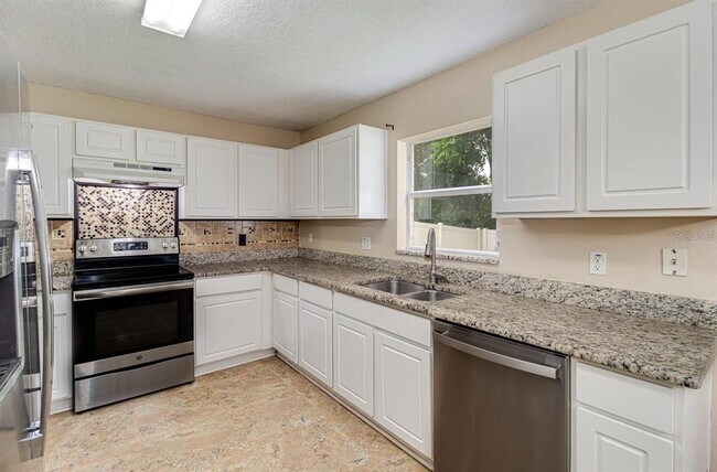 Building Photo - 142 Wilson Bay Ct